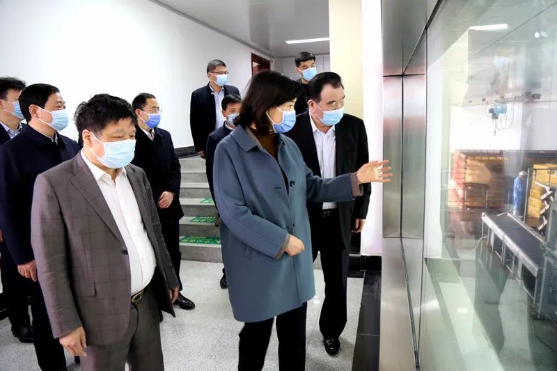 “行长进万企、上门解难题”  ——中国农业银行河南省分行副行长吕黎一行莅临华英开展“行长进万企”调研活动