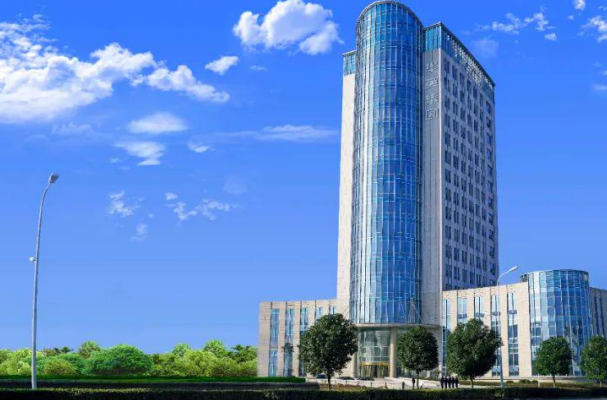 龙腾虎跃逐梦想，乘风破浪启新程——光山县实验中学隆重举行2024春开学典礼暨法制教育大会