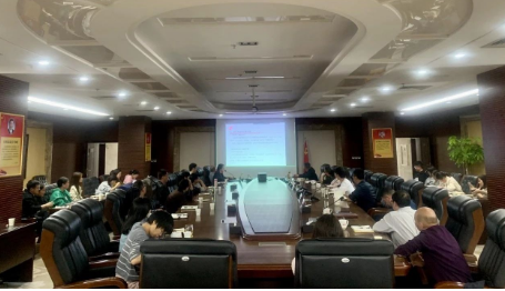 为企业赋能，助创新发展——潢川县科技局携手专家团队深入华英公司开展专项培训
