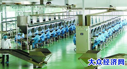 全国人大代表、信阳文新茶叶有限责任公司董事长刘文新:心容天下一杯茶