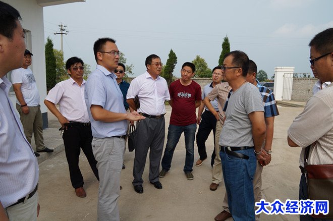新疆阿克苏考察团来华英参观考察本文作者:王海静 发布时间:2016-07-13 17:05:19 点击量:507